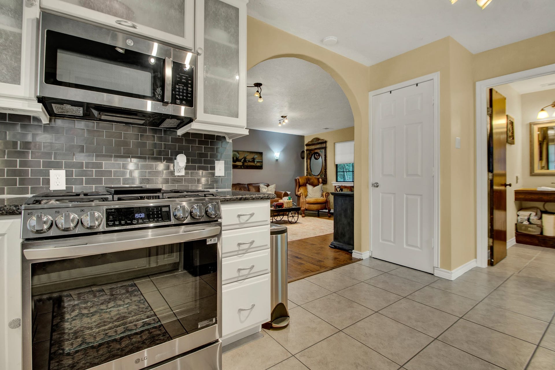 22827 Edward Lane, Tomball, TX 77377 22827 Edward Lane, Tomball, TX 77377