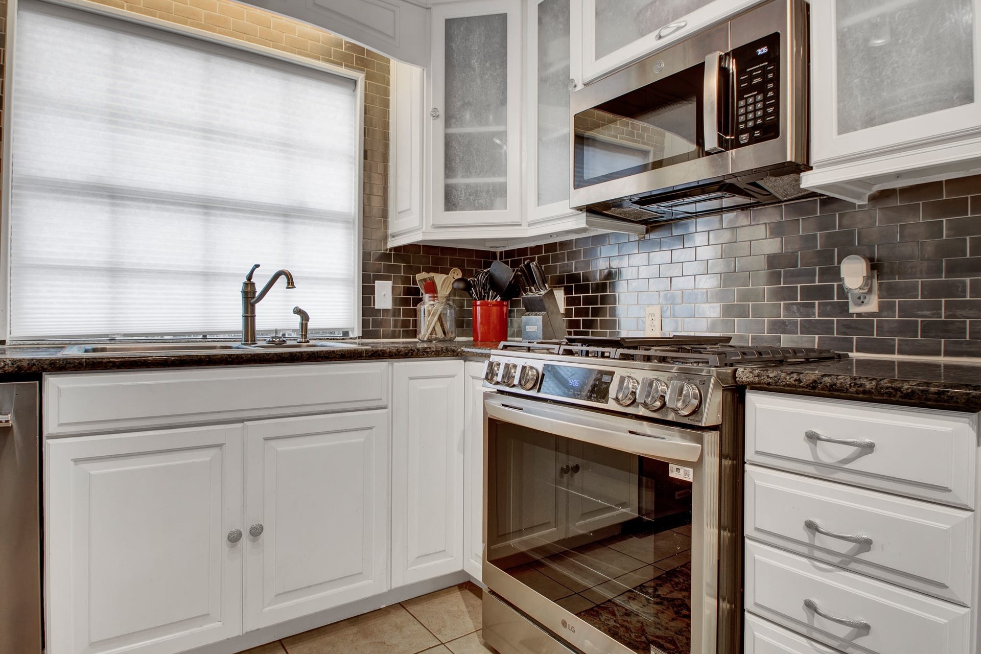 22827 Edward Lane, Tomball, TX 77377 22827 Edward Lane, Tomball, TX 77377
