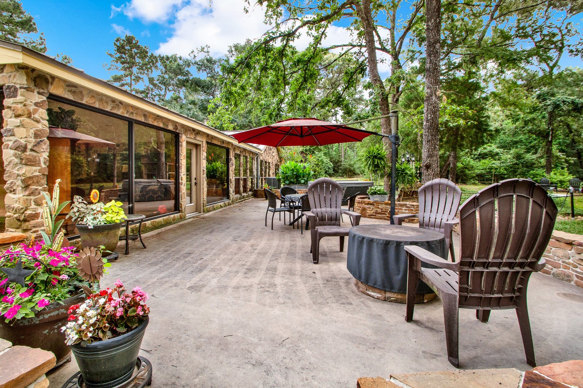 22827 Edward Lane, Tomball, TX 77377 22827 Edward Lane, Tomball, TX 77377