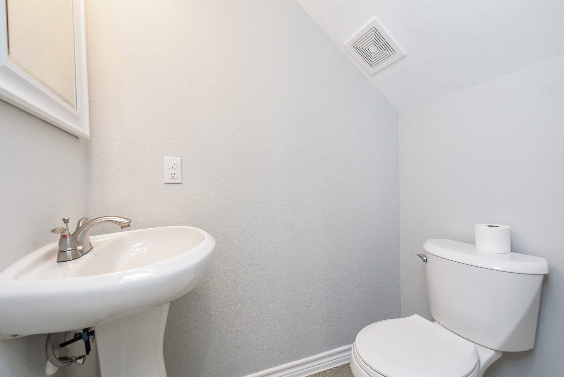 Guest bathroom downstairs