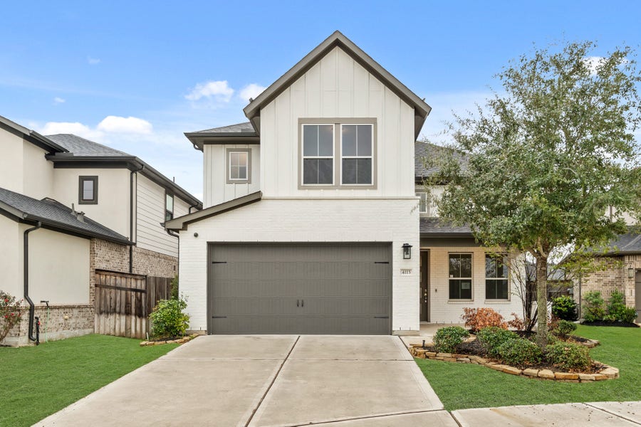 Property photo for 4115 Chloe Ridge Lane, Fulshear, TX