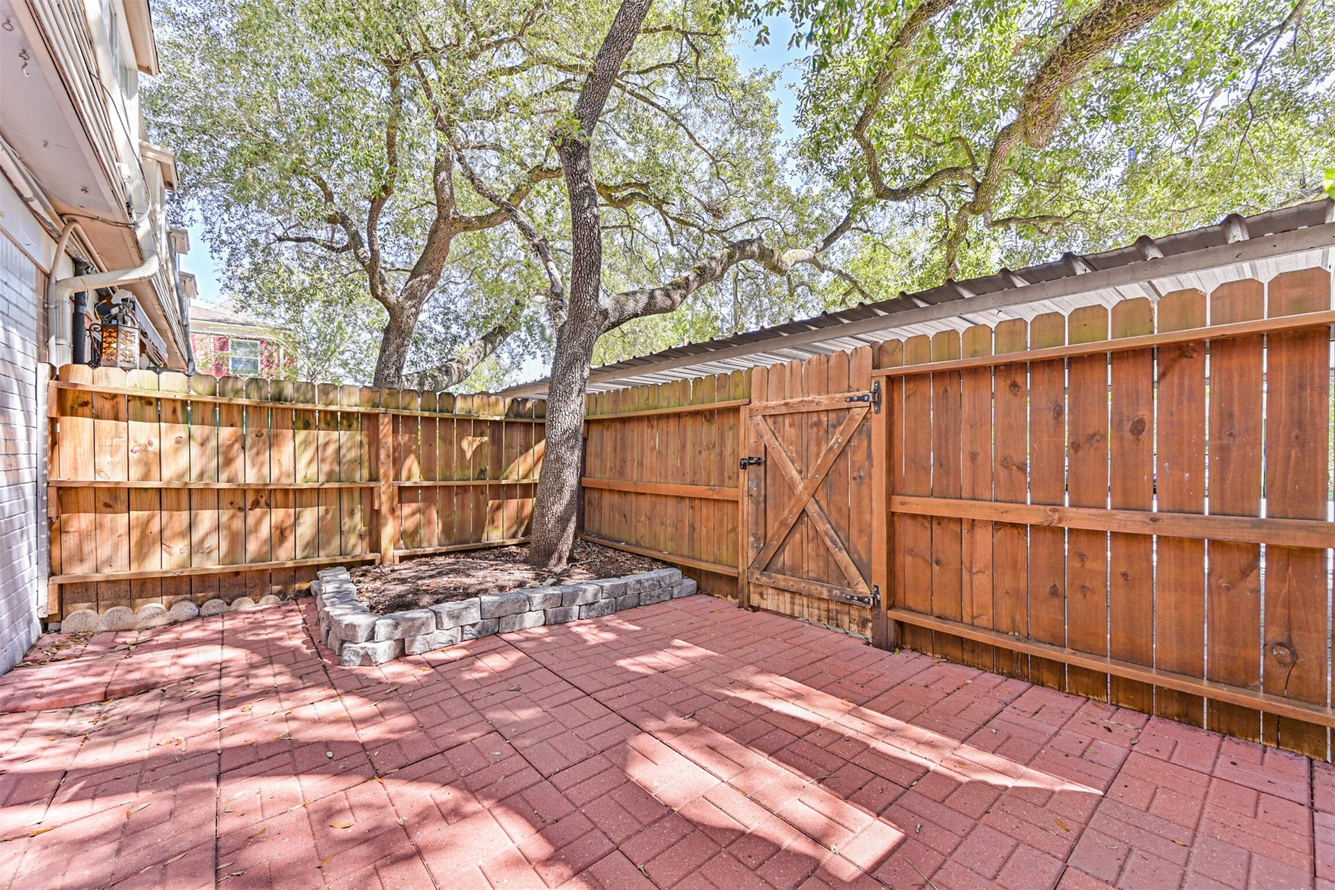 5215 Arboles Drive, #C, Houston, TX 77035 5215 Arboles Drive, #C, Houston, TX 77035
