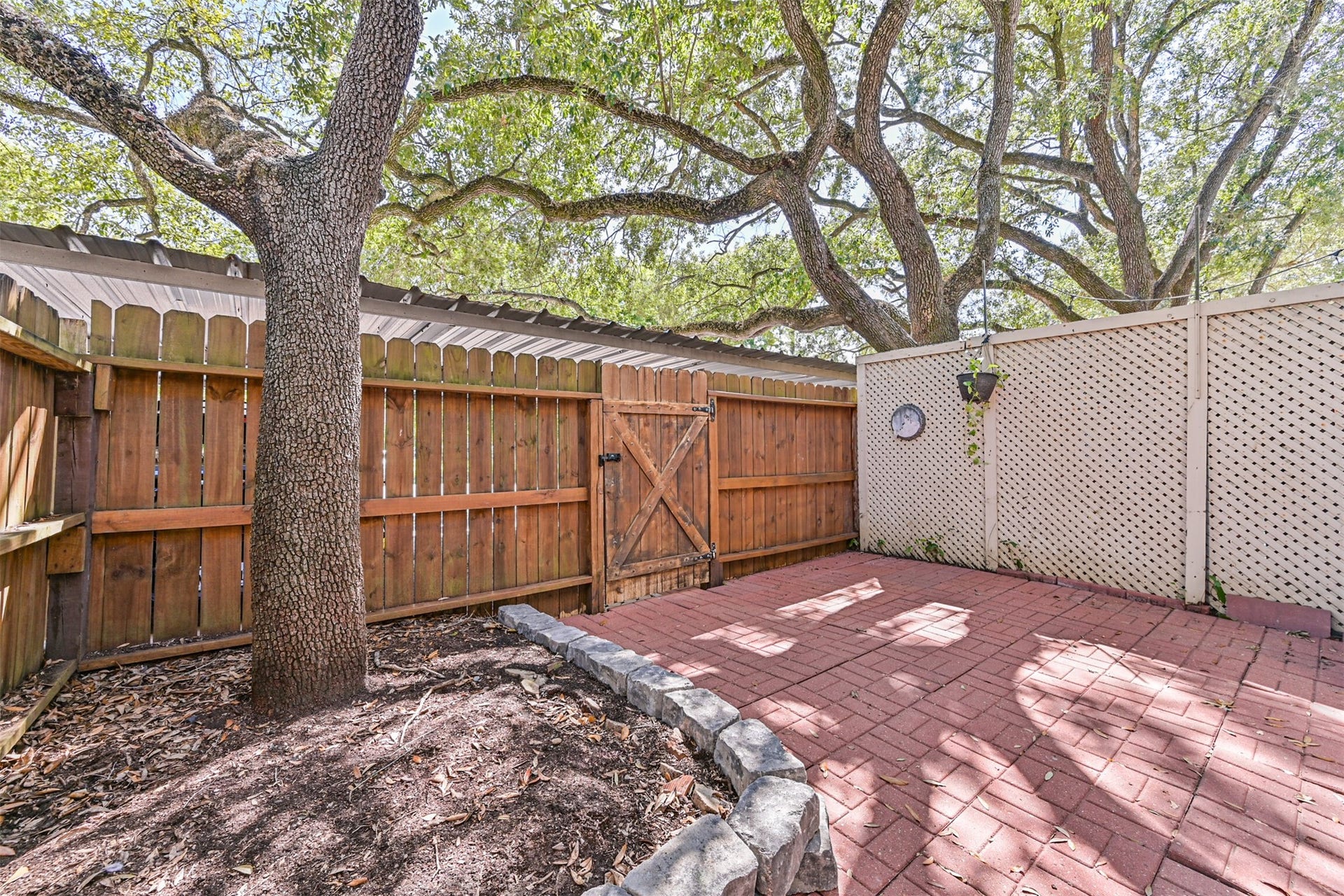 5215 Arboles Drive, #C, Houston, TX 77035 5215 Arboles Drive, #C, Houston, TX 77035