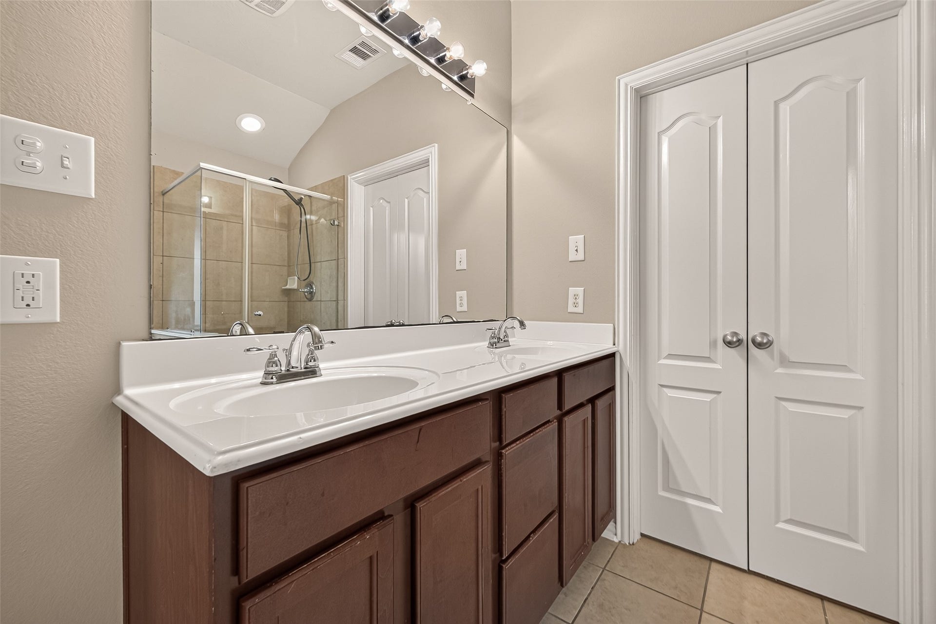 2335 Snowy Egret Drive, Katy, TX 77494 2335 Snowy Egret Drive, Katy, TX 77494