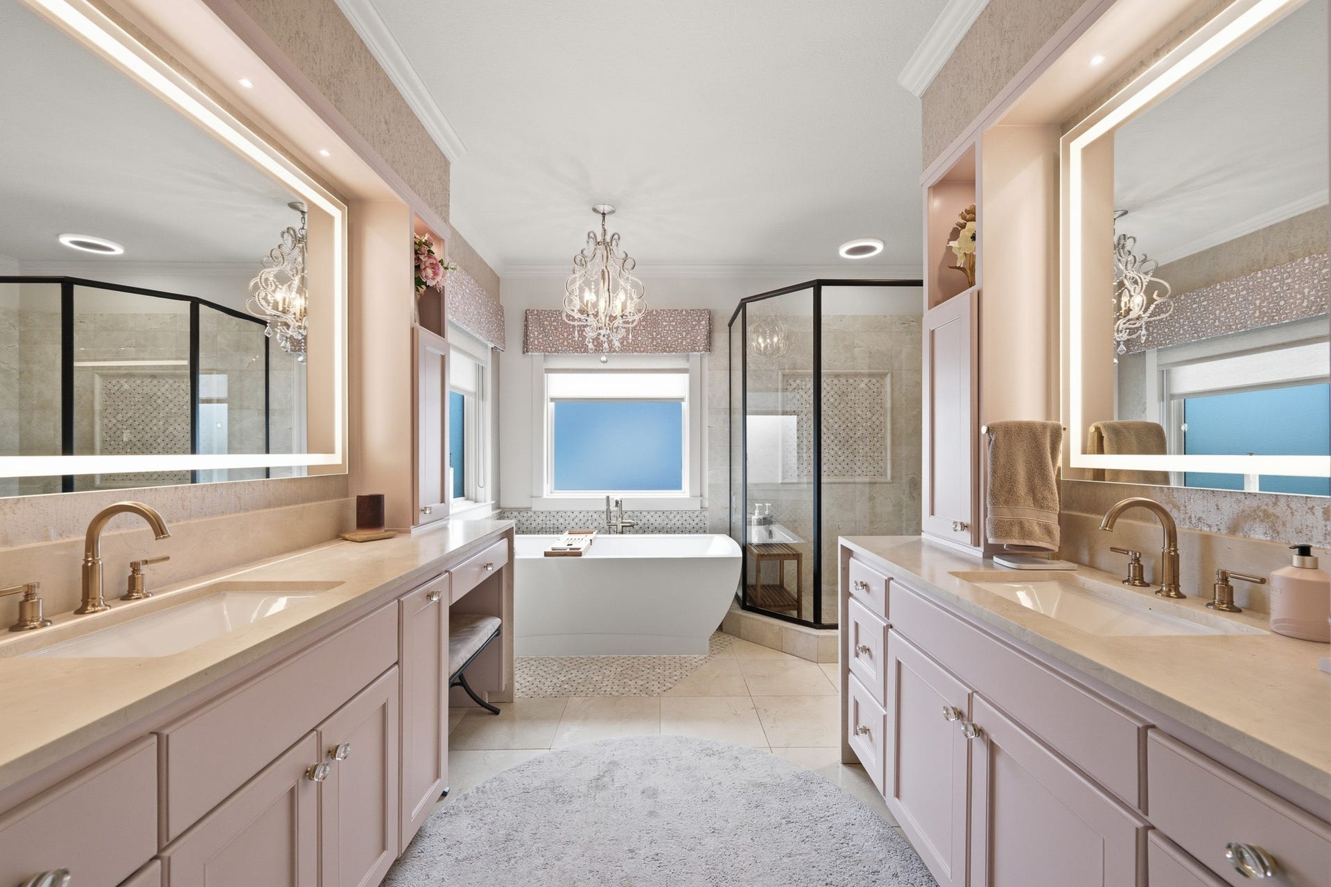 729 E 7th 1/2 Street, Houston, TX 77007