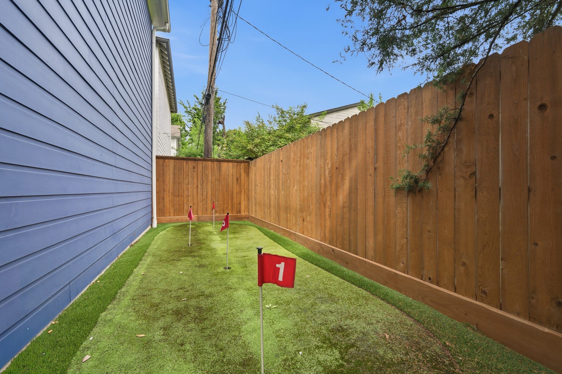 729 E 7th 1/2 Street, Houston, TX 77007