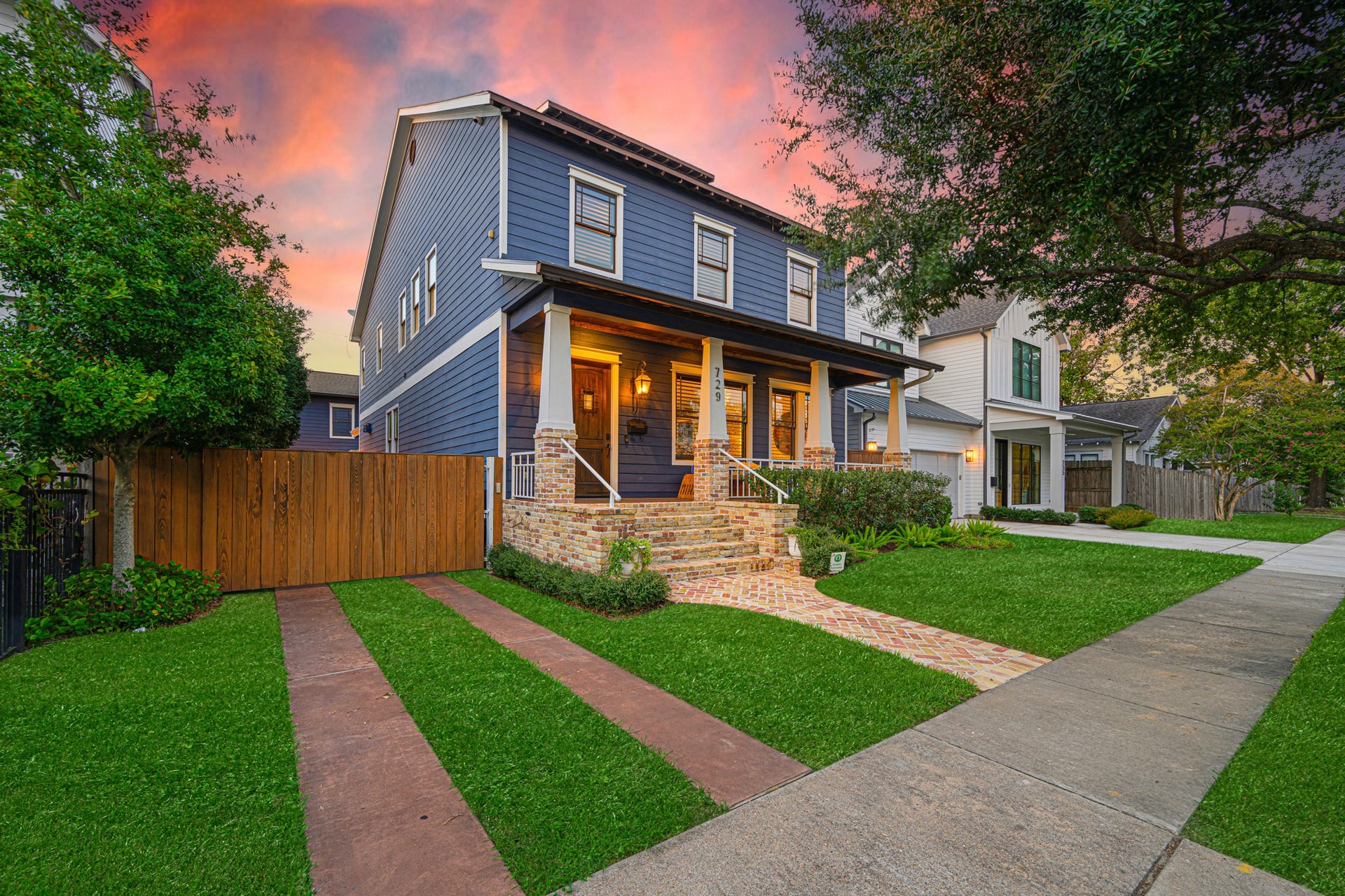 729 E 7th 1/2 Street, Houston, TX 77007