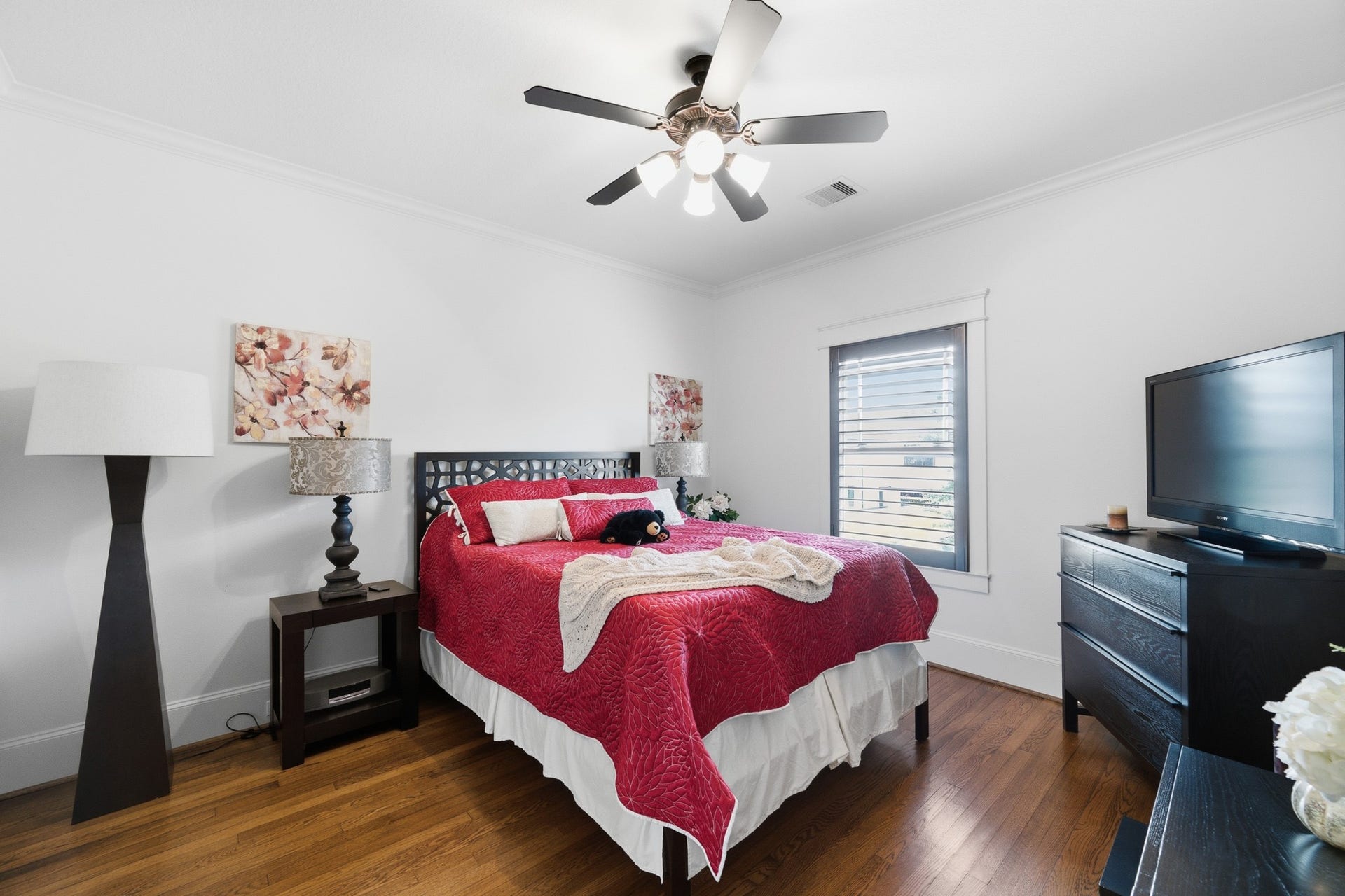 729 E 7th 1/2 Street, Houston, TX 77007