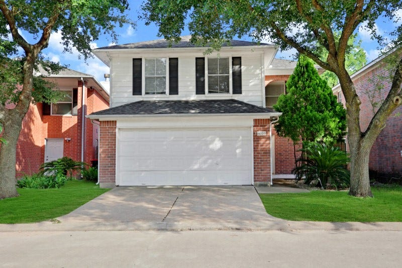 Property photo for 8016 Golf Green Circle, Houston, TX