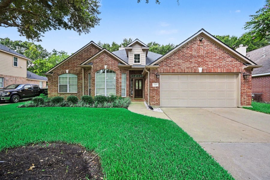 Property photo for 2418 Blue Water Bay Drive, Katy, TX