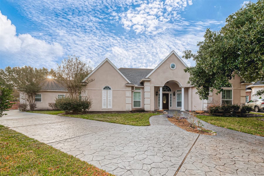 Property photo for 66 Blooming Grove Lane, Houston, TX