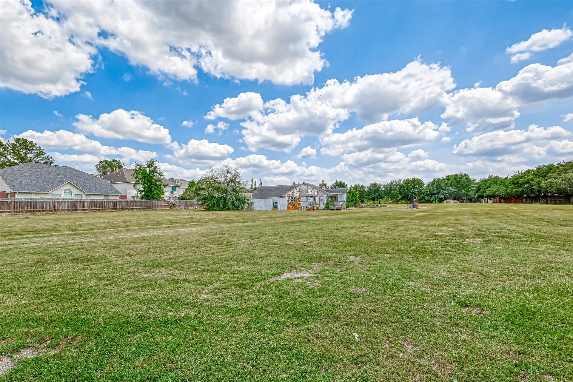 11211 S Dargail Street, Sugar Land, TX 77478