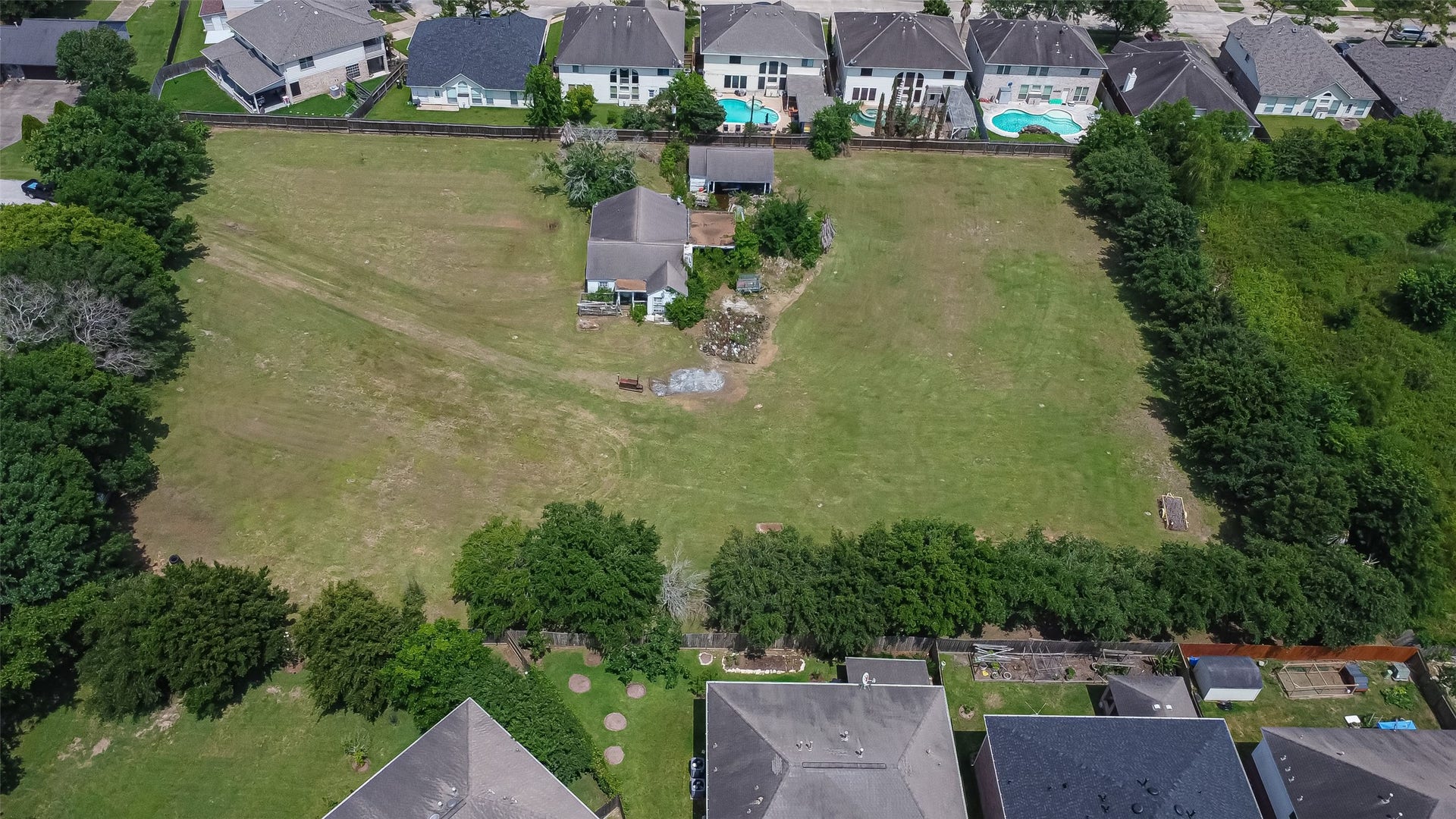 11211 S Dargail Street, Sugar Land, TX 77478