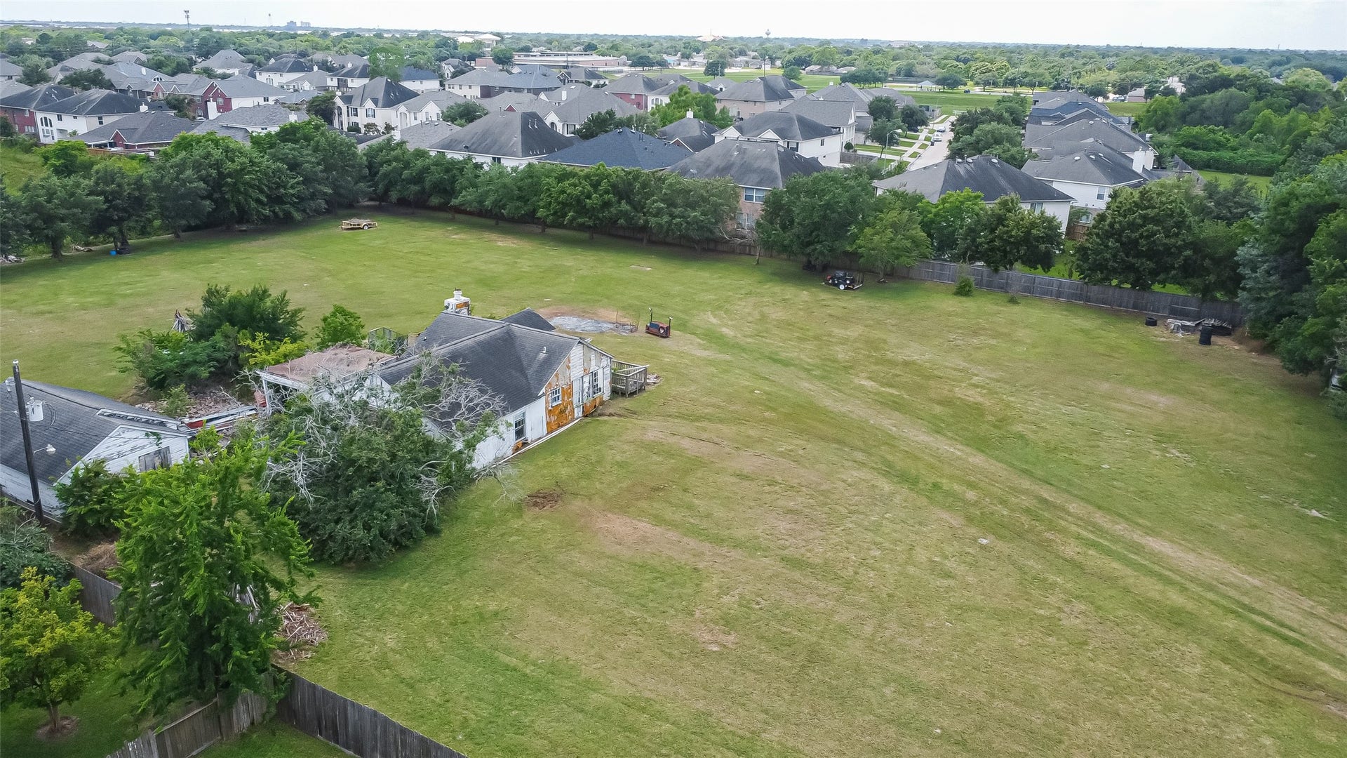 11211 S Dargail Street, Sugar Land, TX 77478