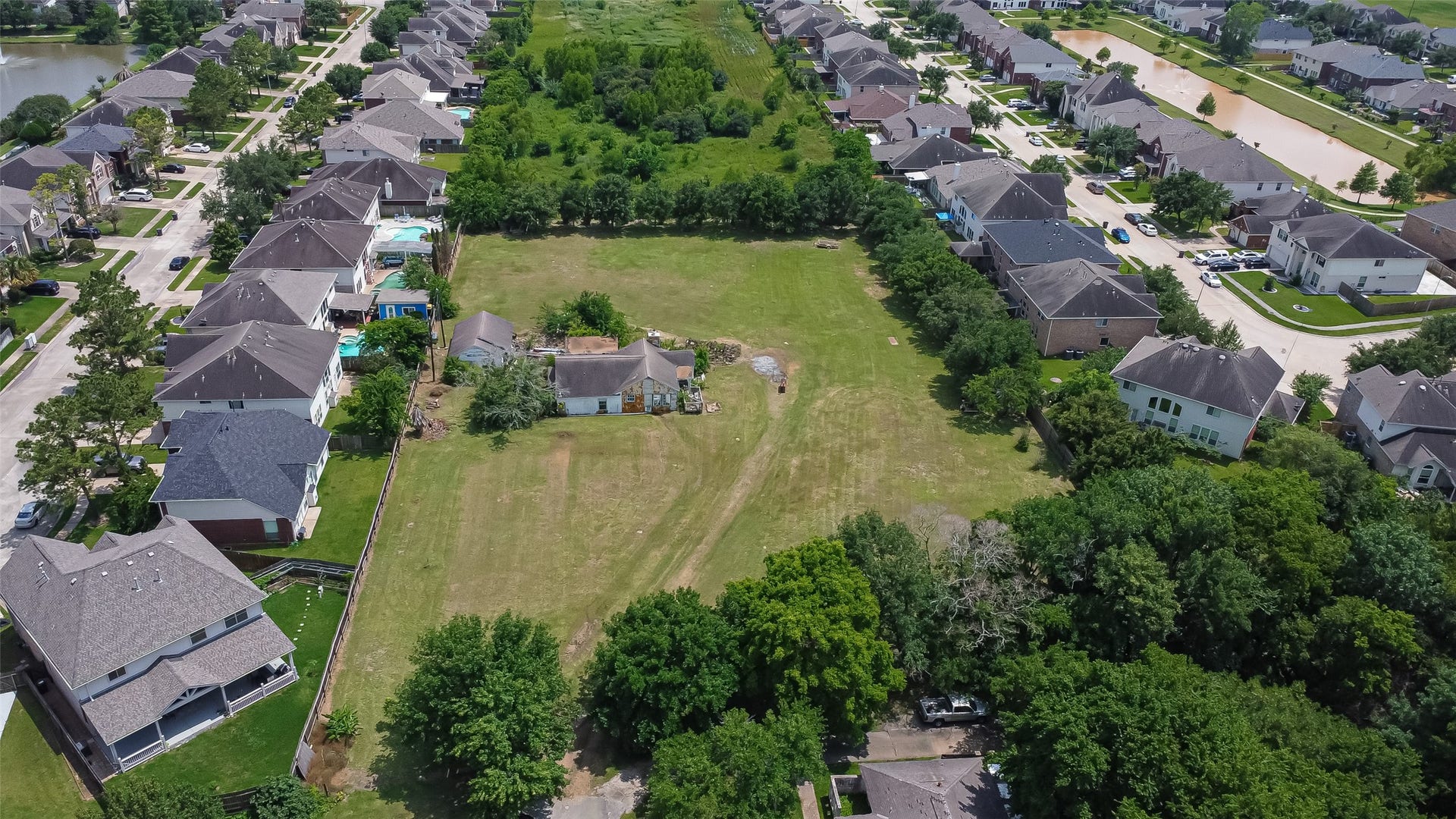 11211 S Dargail Street, Sugar Land, TX 77478