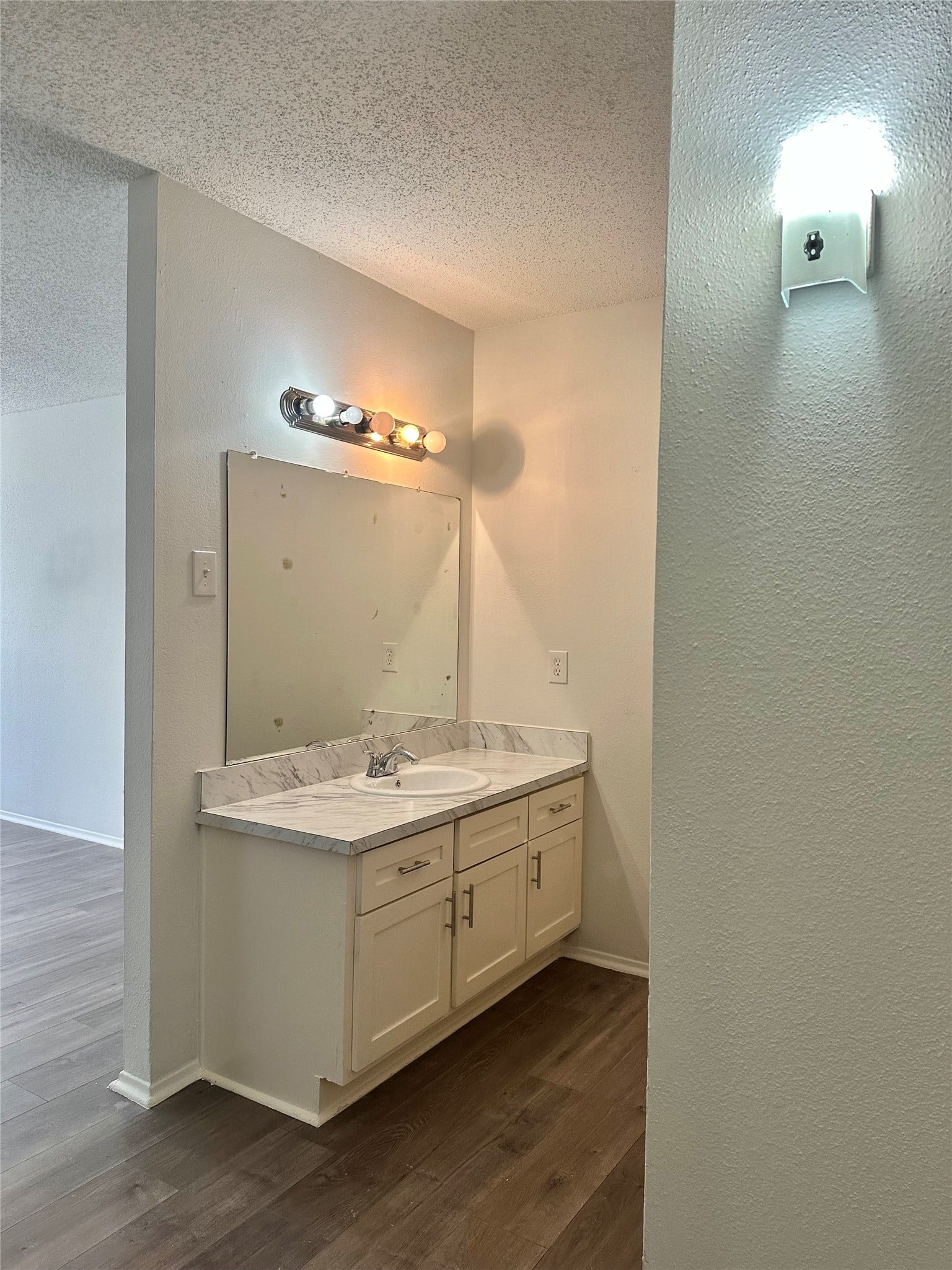 12204 Coppertree Lane, Houston, TX 77035 12204 Coppertree Lane, Houston, TX 77035