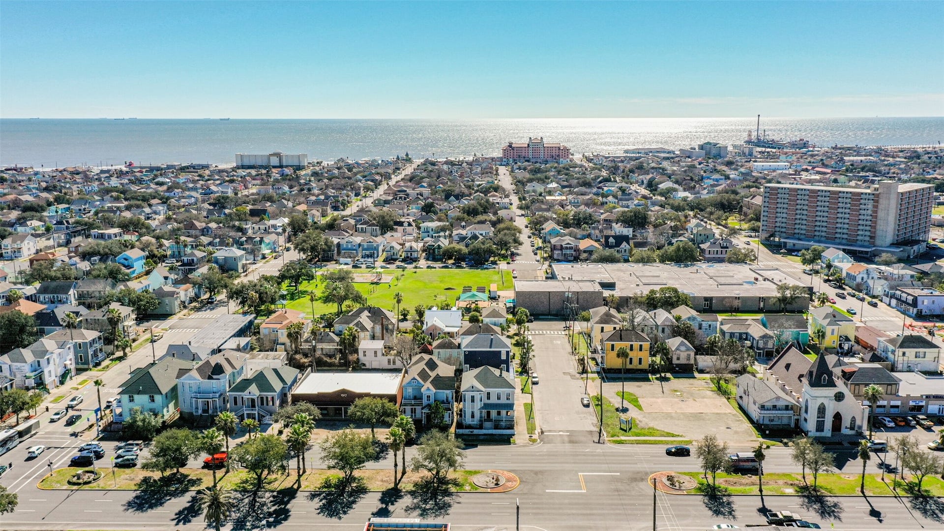 1927 Broadway Street, Galveston, TX 77550 1927 Broadway Street, Galveston, TX 77550