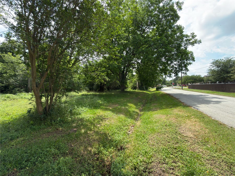 Property photo for 5210 Oak Avenue, Pasadena, TX