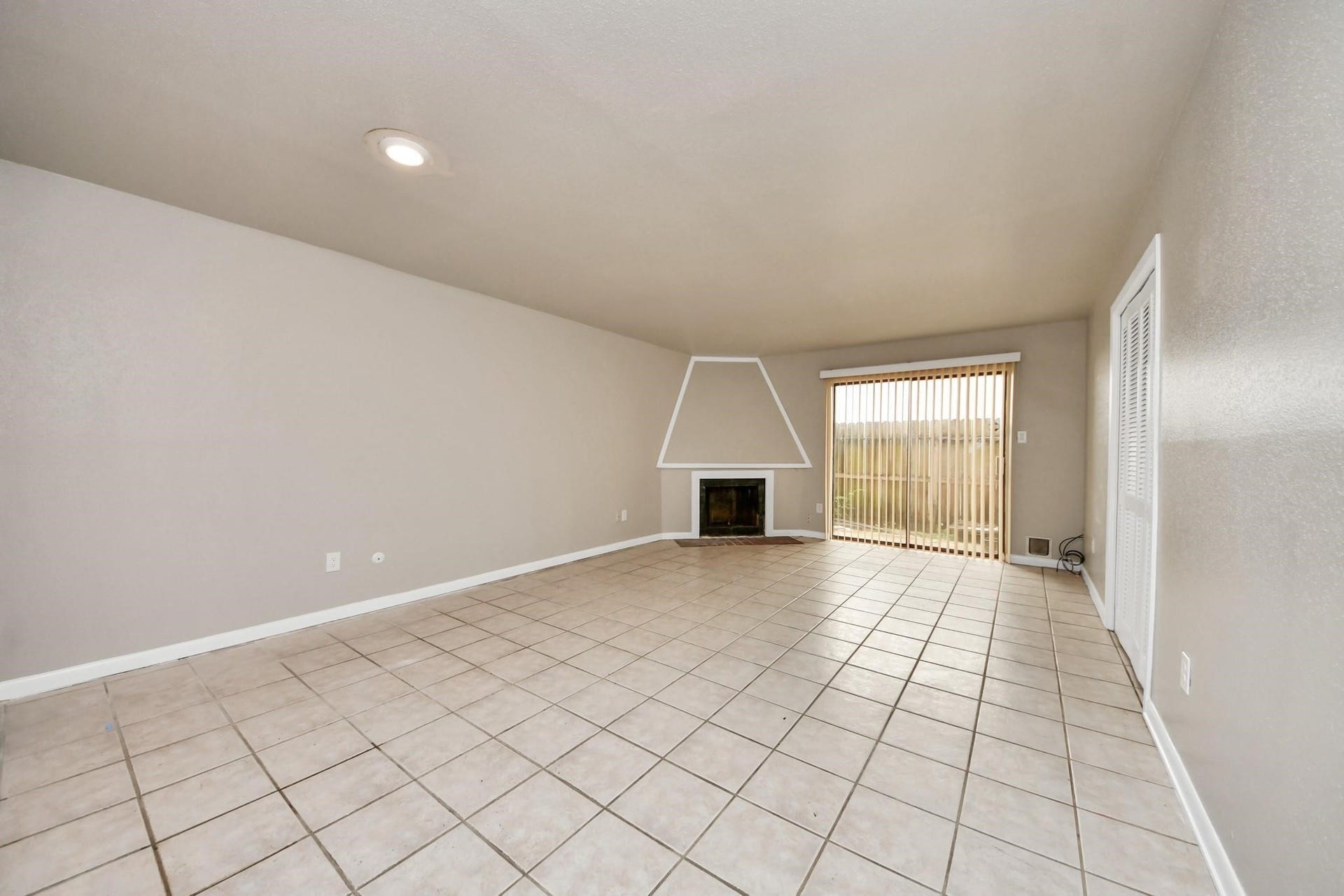 10075 Westpark Drive, #42, Houston, TX 77042 10075 Westpark Drive, #42, Houston, TX 77042