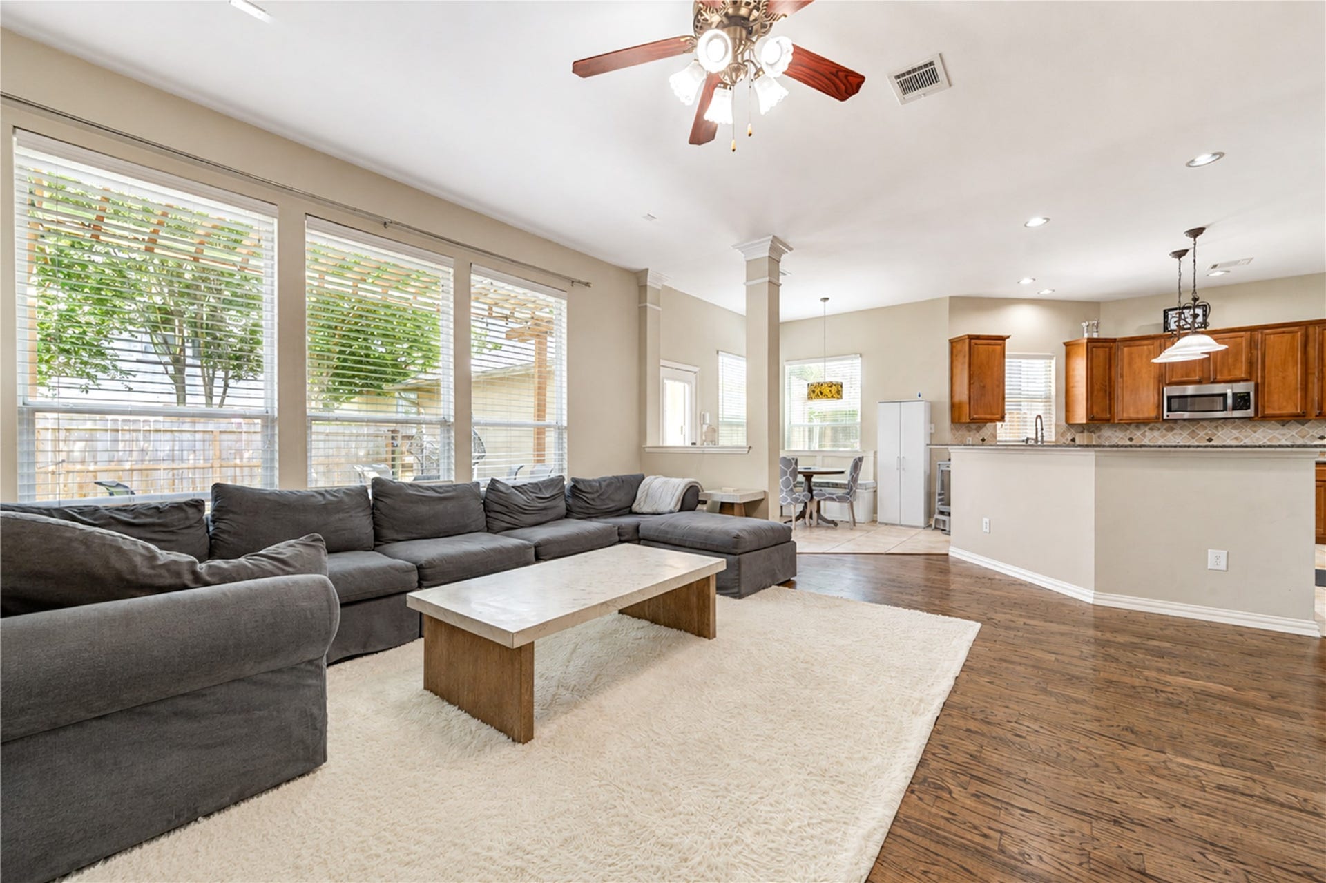 1332 Dorothy Street, Houston, TX 77008 Family room.