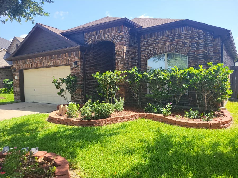 Property photo for 3214 Lone Trail Drive NW, Texas City, TX