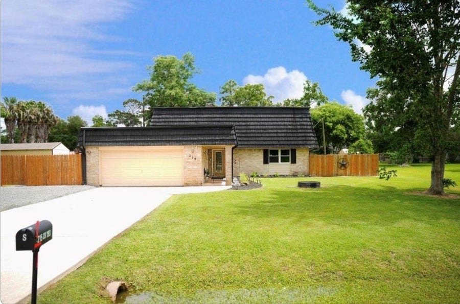 Property photo for 215 County Road 193, Alvin, TX