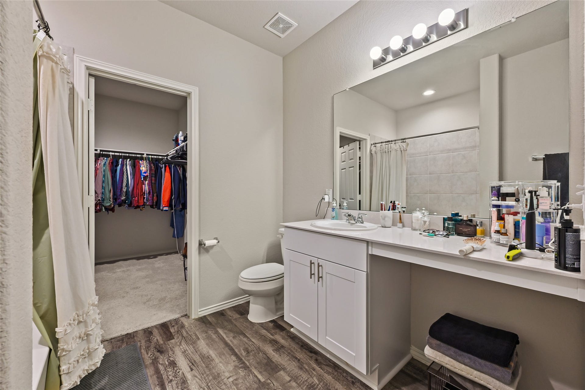 21018 Wenze Lane, New Caney, TX 77357 21018 Wenze Lane, New Caney, TX 77357