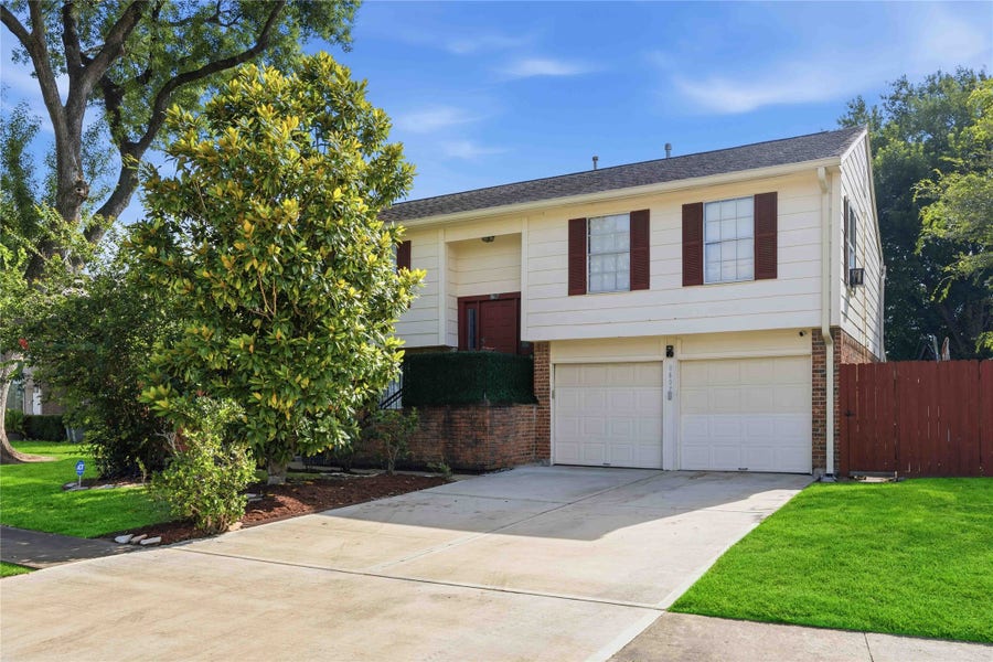 Property photo for 8607 Causeway Drive, Houston, TX