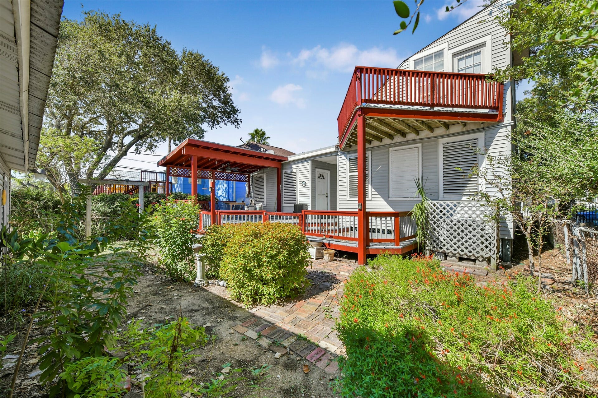 1321 Avenue K, Galveston, TX 77550 Patio