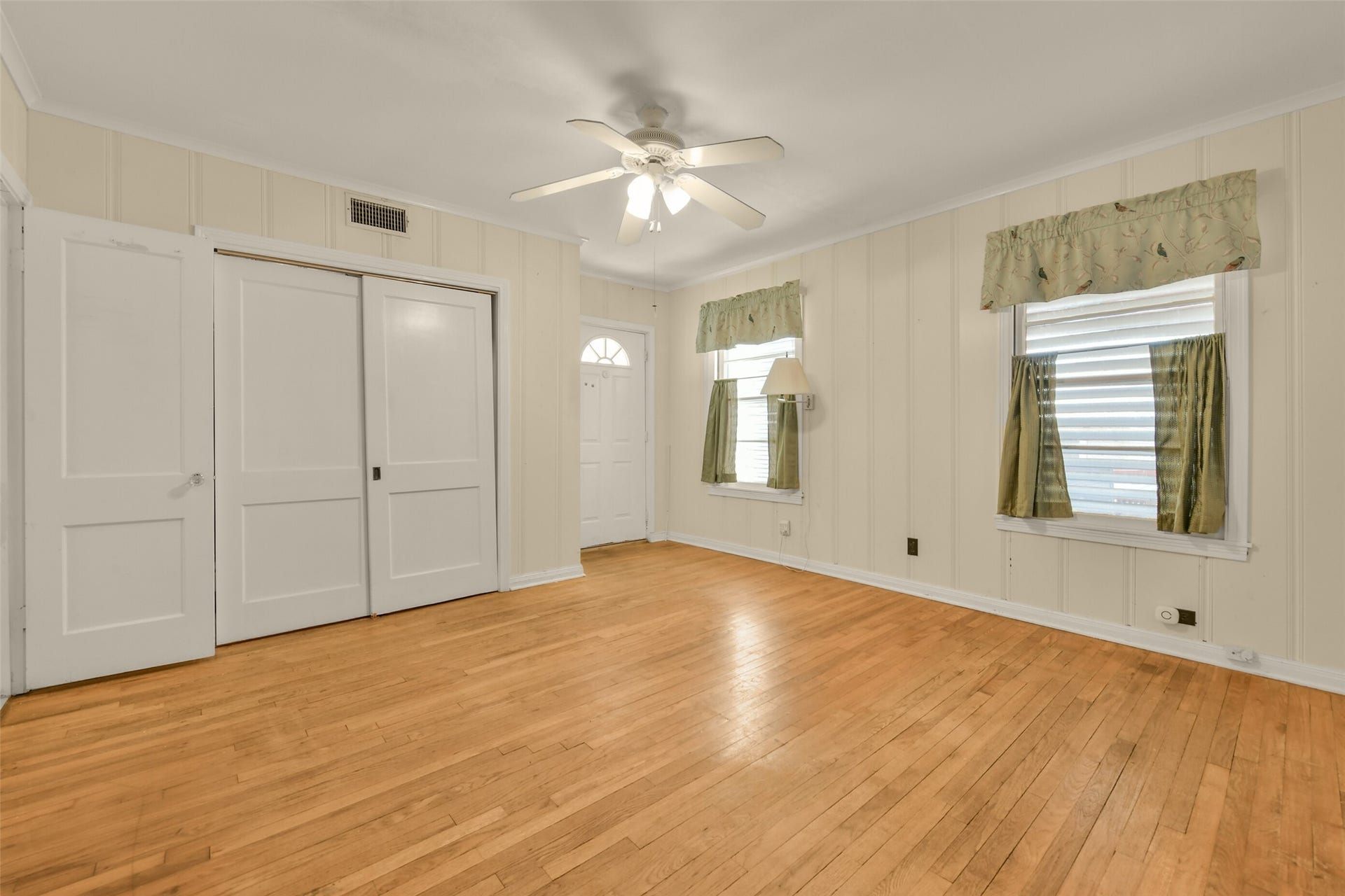 1321 Avenue K, Galveston, TX 77550 Bedroom 1