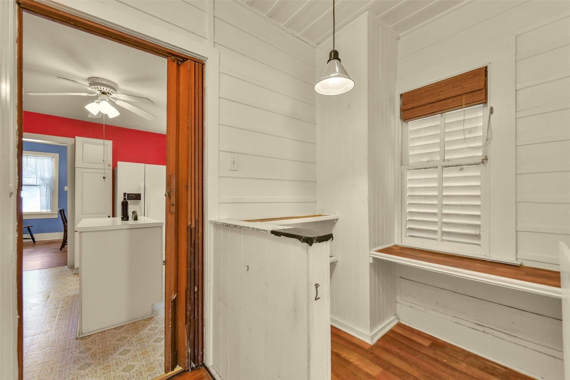 1321 Avenue K, Galveston, TX 77550 butler's pantry
