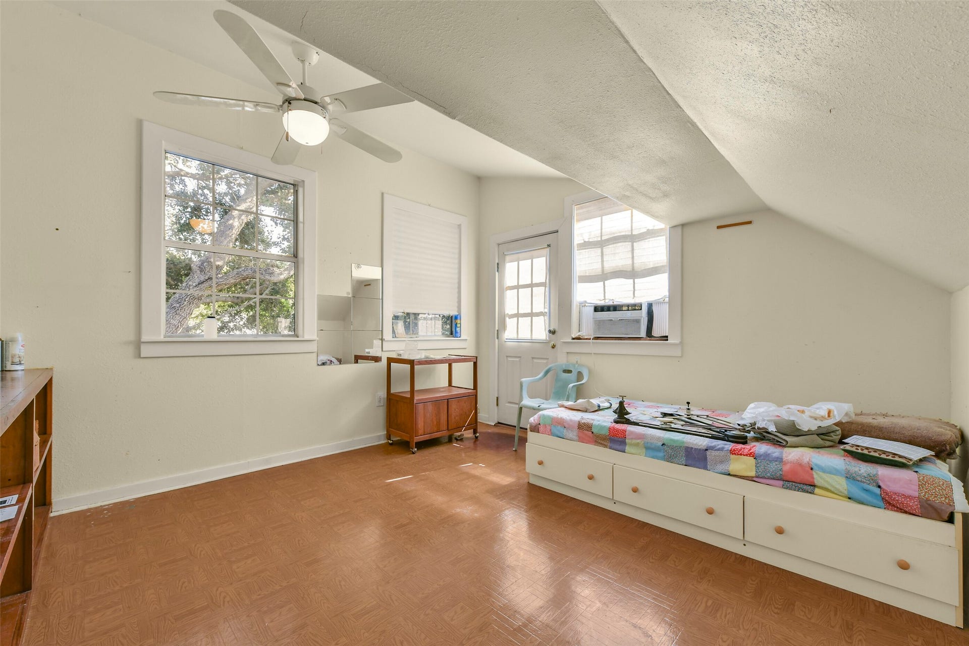 1321 Avenue K, Galveston, TX 77550 1321 Avenue K, Galveston, TX 77550