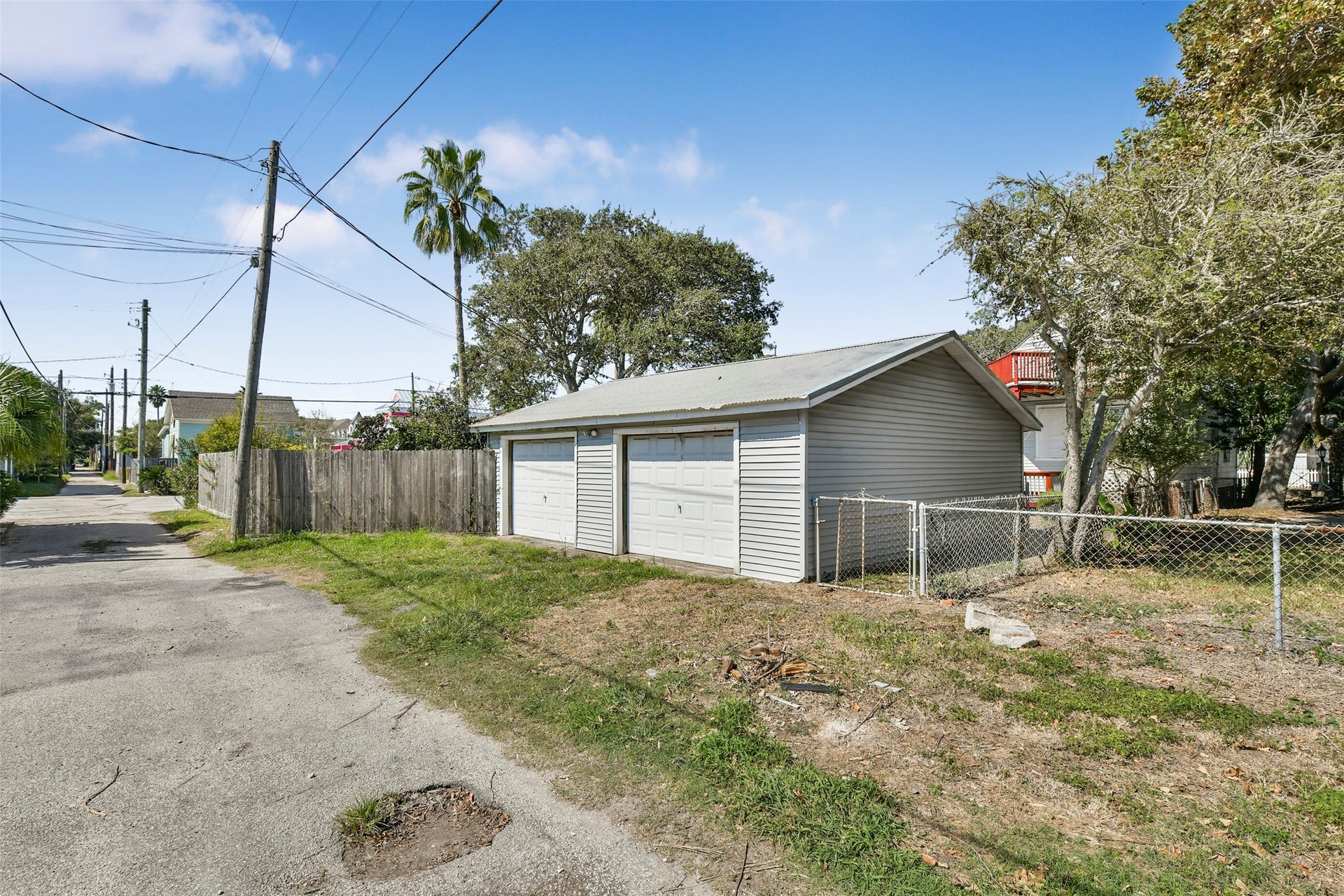 1321 Avenue K, Galveston, TX 77550 1321 Avenue K, Galveston, TX 77550