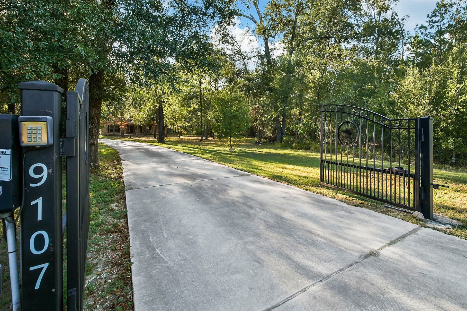 9107 Black Buck Lane, Conroe, TX 77303 9107 Black Buck Lane, Conroe, TX 77303