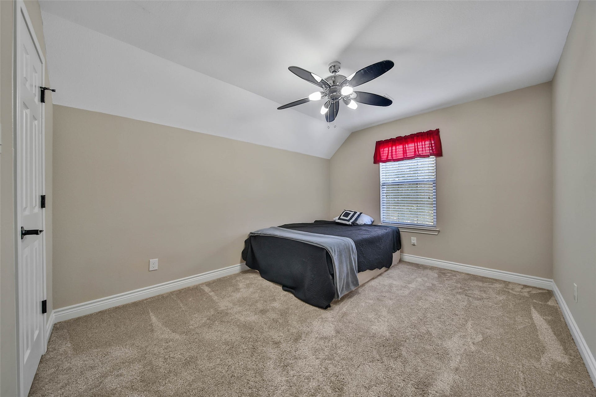 9107 Black Buck Lane, Conroe, TX 77303 9107 Black Buck Lane, Conroe, TX 77303