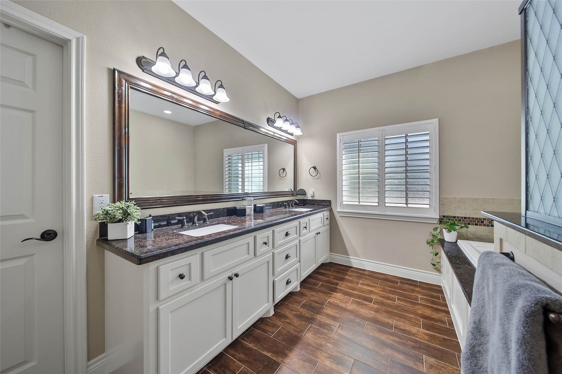 9107 Black Buck Lane, Conroe, TX 77303 9107 Black Buck Lane, Conroe, TX 77303