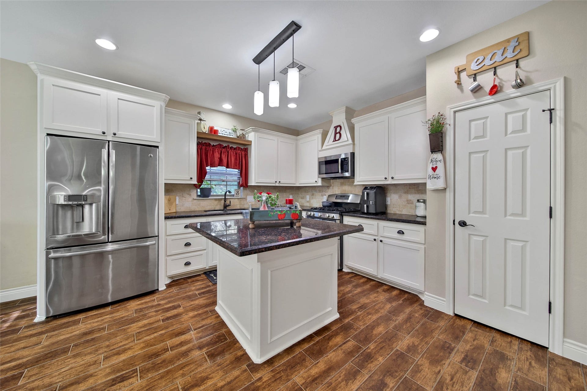 9107 Black Buck Lane, Conroe, TX 77303 9107 Black Buck Lane, Conroe, TX 77303