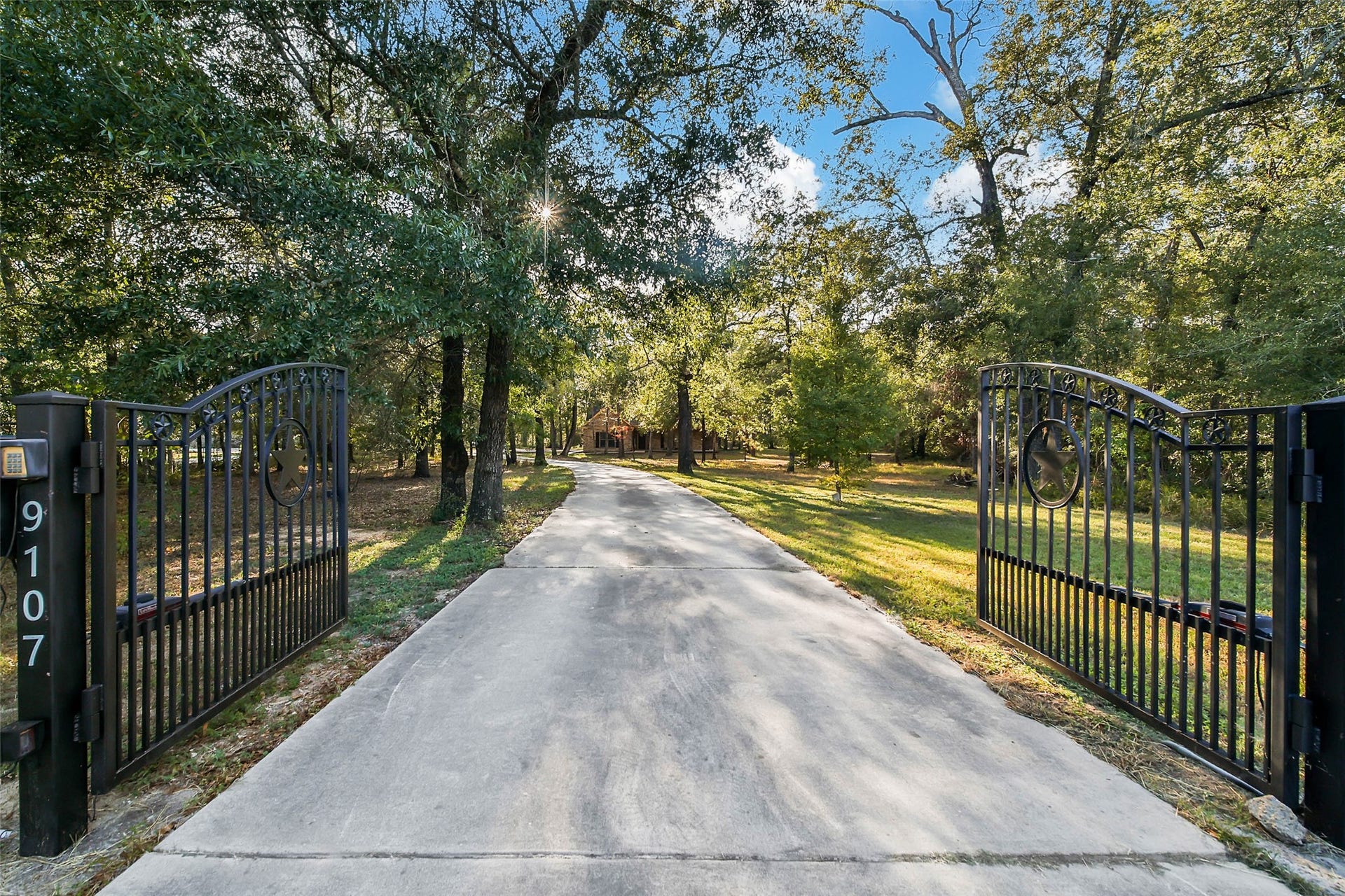 9107 Black Buck Lane, Conroe, TX 77303 9107 Black Buck Lane, Conroe, TX 77303