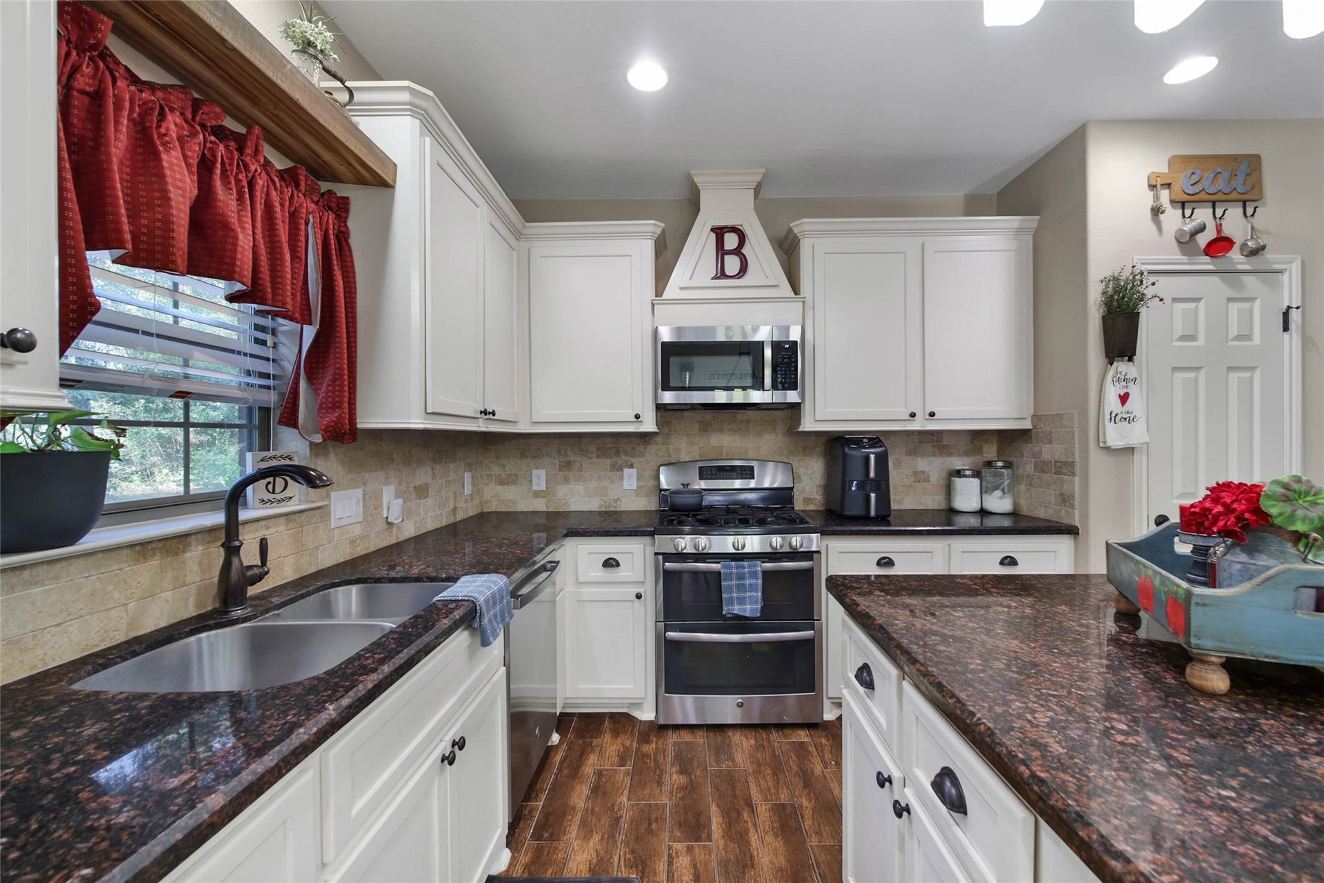 9107 Black Buck Lane, Conroe, TX 77303 9107 Black Buck Lane, Conroe, TX 77303