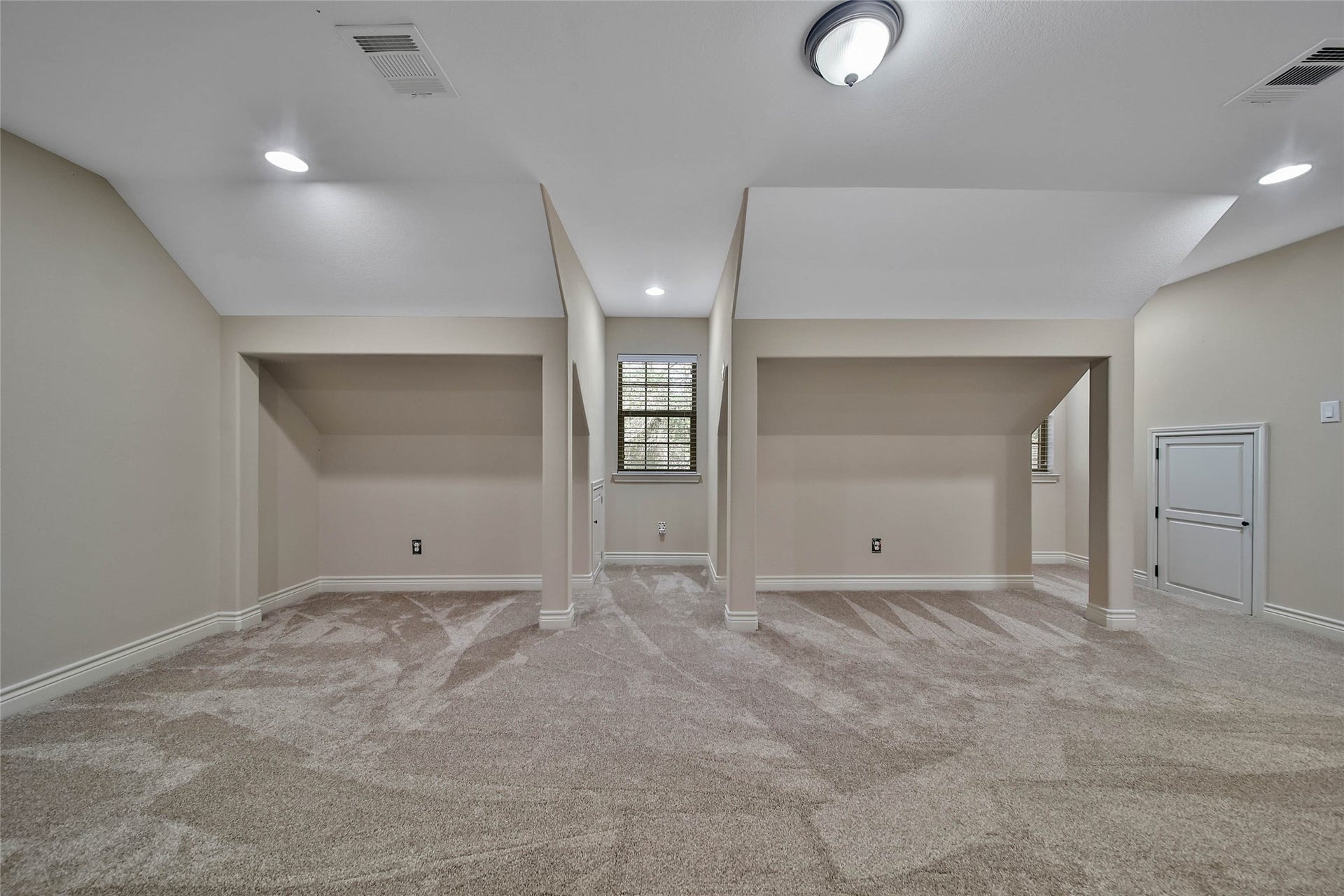 9107 Black Buck Lane, Conroe, TX 77303 9107 Black Buck Lane, Conroe, TX 77303