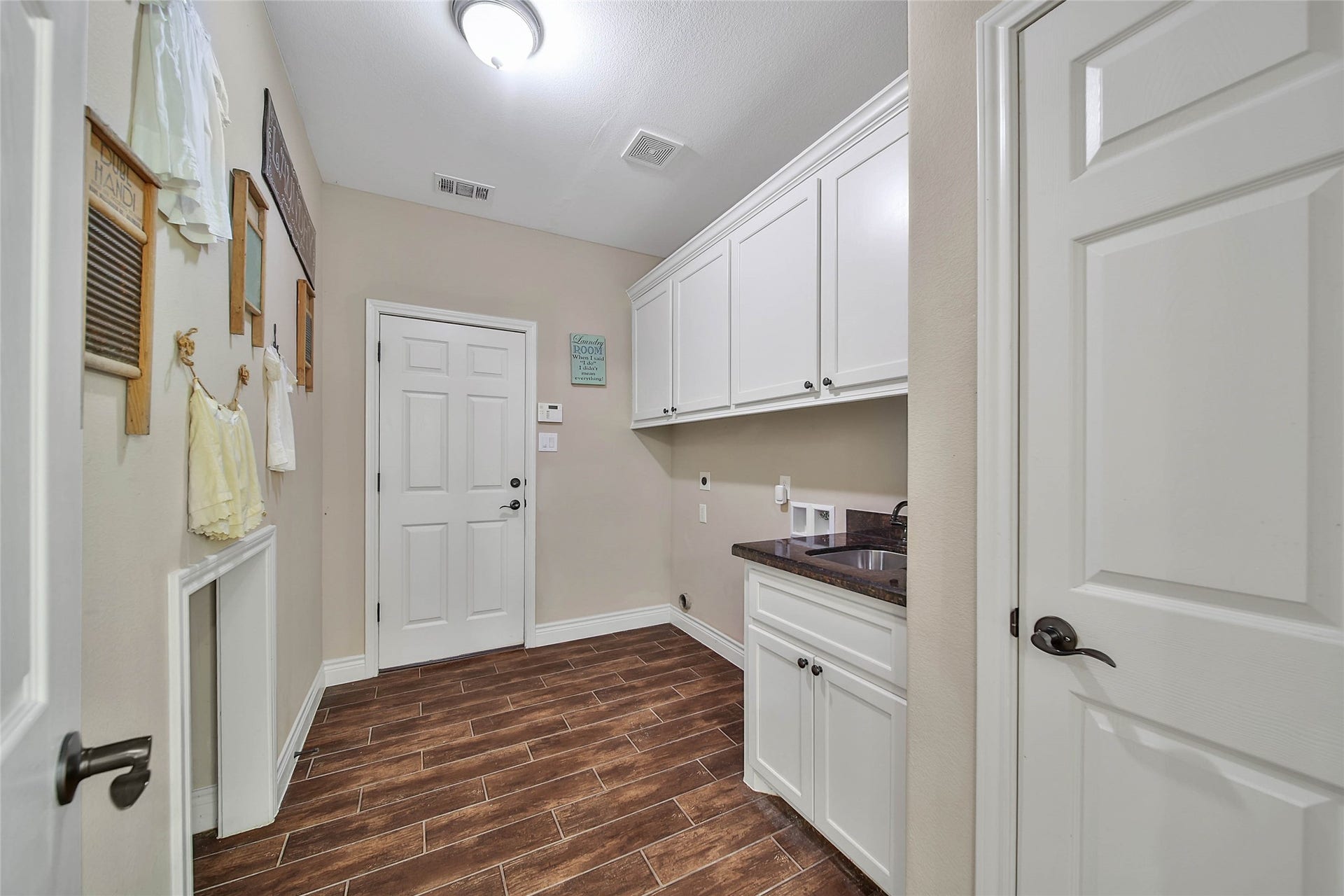 9107 Black Buck Lane, Conroe, TX 77303 9107 Black Buck Lane, Conroe, TX 77303