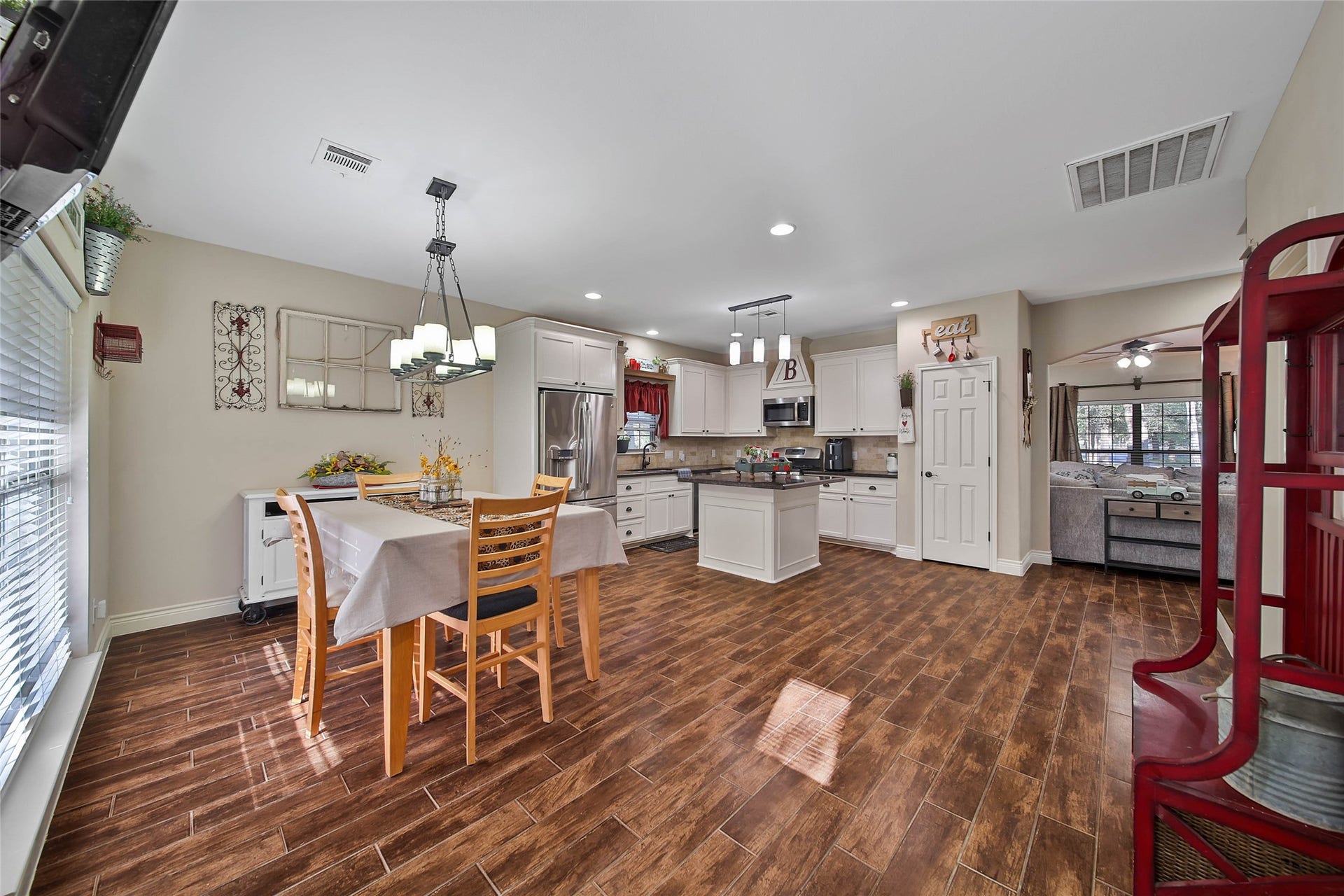 9107 Black Buck Lane, Conroe, TX 77303 9107 Black Buck Lane, Conroe, TX 77303