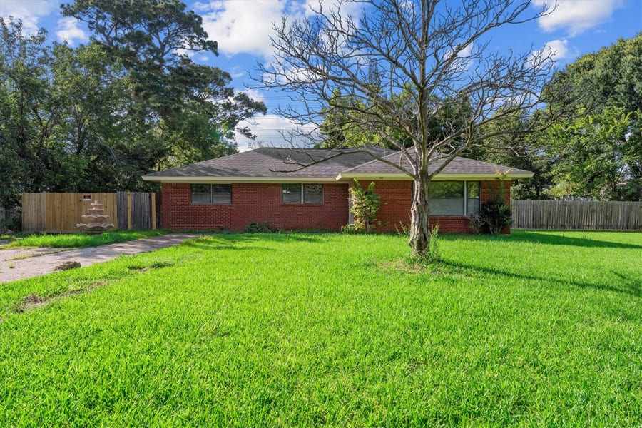 Property photo for 7333 Cayton Street, Houston, TX