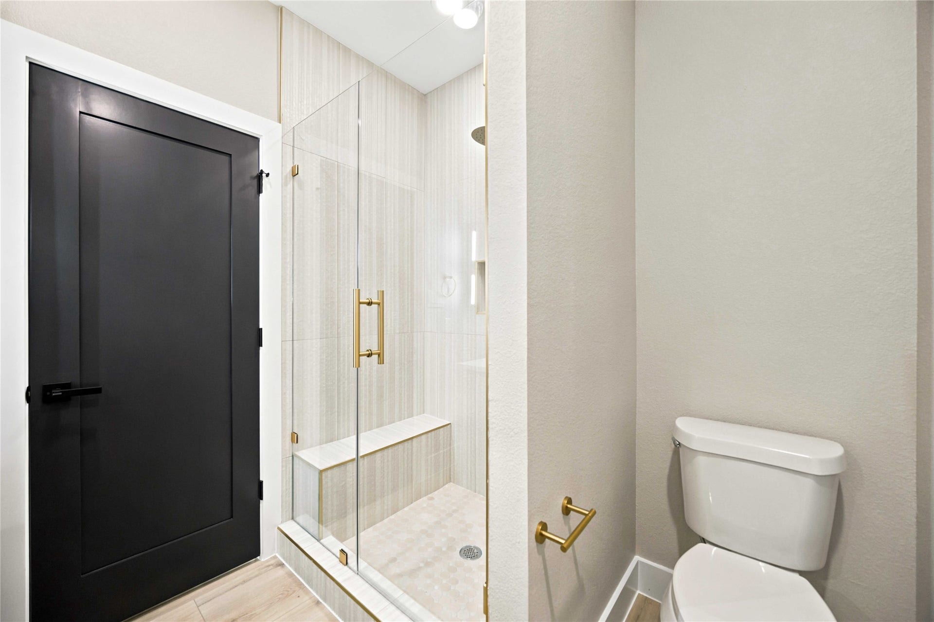 4117 Kewanee Street, #B, Houston, TX 77051 Primary en suite