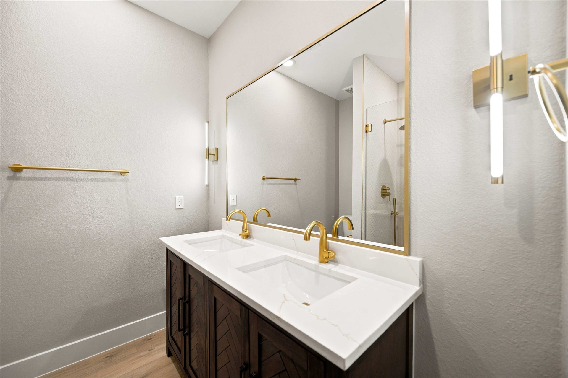 4117 Kewanee Street, #B, Houston, TX 77051 Primary en suite