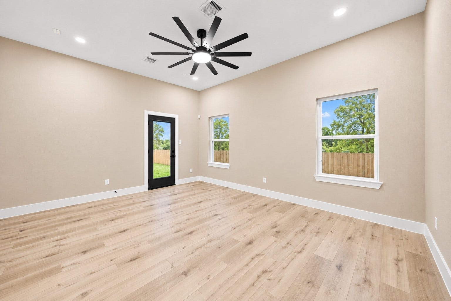 4117 Kewanee Street, #B, Houston, TX 77051 4117 Kewanee Street, #B, Houston, TX 77051