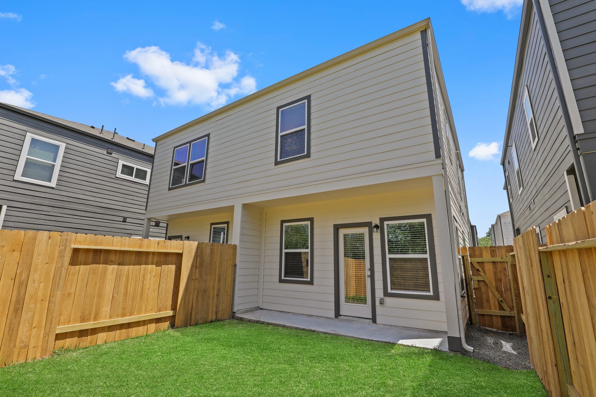 13510 Axel Lane, Houston, TX 77047 13510 Axel Lane, Houston, TX 77047