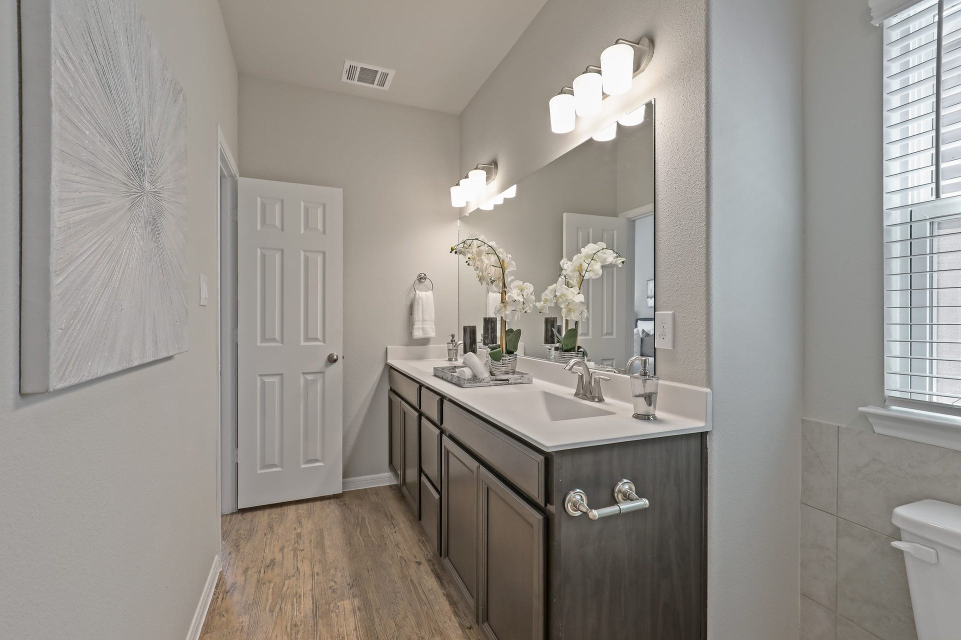 13510 Axel Lane, Houston, TX 77047 13510 Axel Lane, Houston, TX 77047