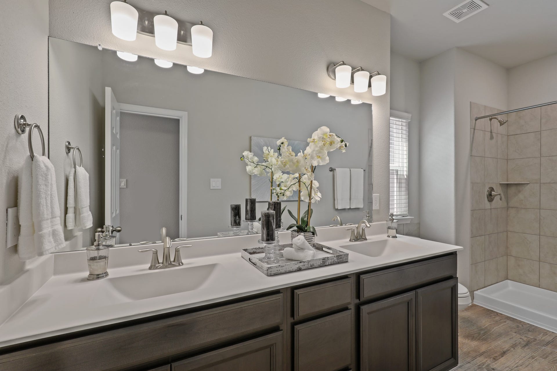 13510 Axel Lane, Houston, TX 77047 13510 Axel Lane, Houston, TX 77047