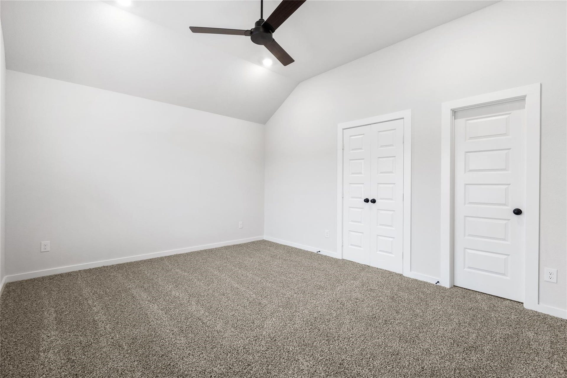 6543 Escondido Dr, Rosharon, TX 77583